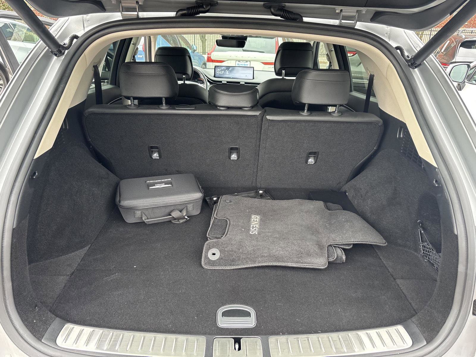 Used 2024 Genesis GV70 2.5T w/ Select Package image 27