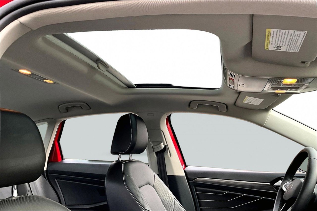 Used 2022 Volkswagen Jetta SEL image 16