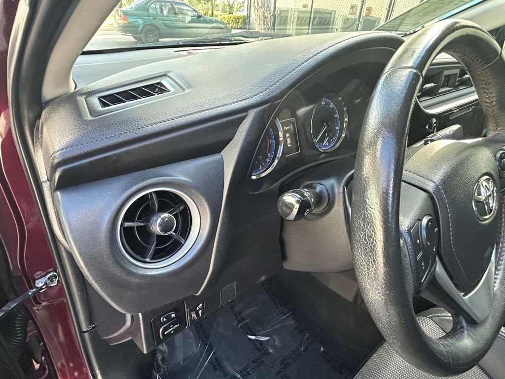 Used 2017 Toyota Corolla SE 50th Anniversary image 17