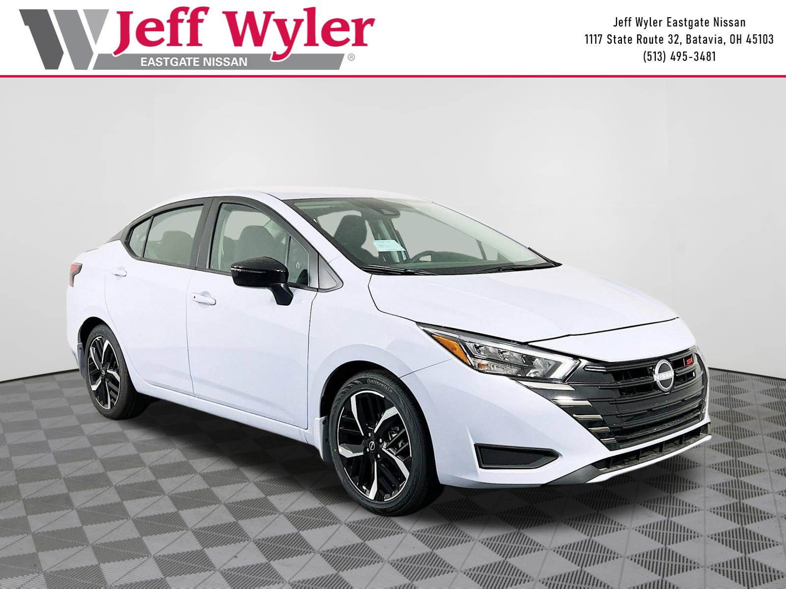 New 2025 Nissan Versa SR w/ Trunk Package
