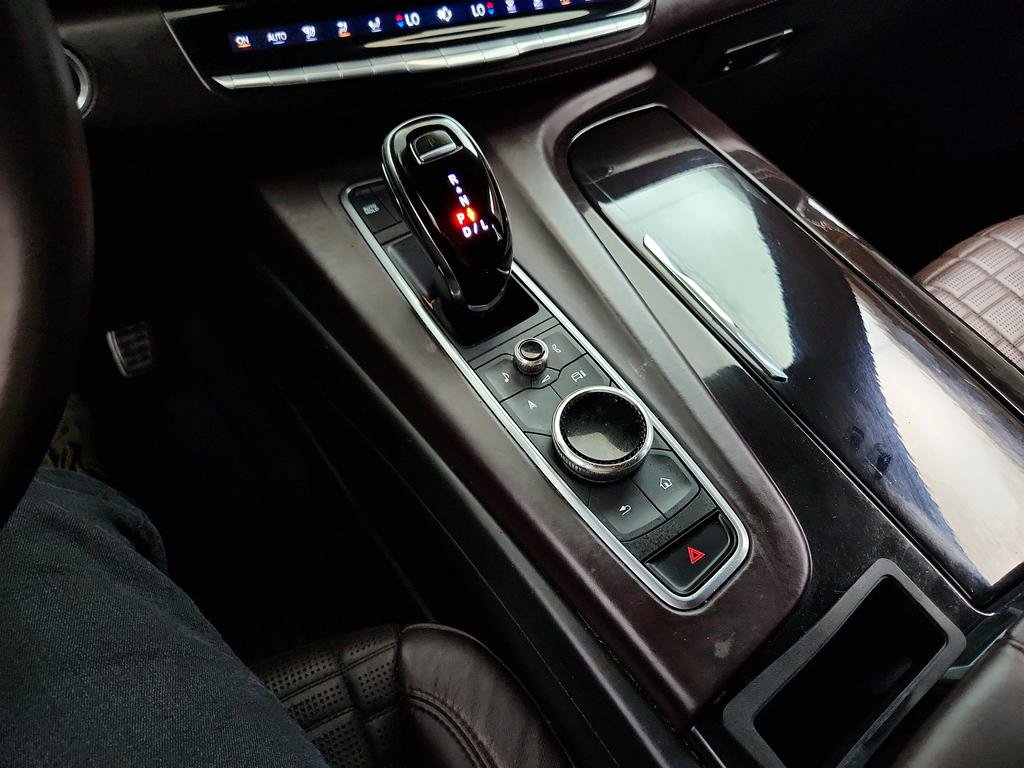 Used 2022 Cadillac Escalade ESV Sport Platinum w/ LPO, ONYX Package AWD/4WD image 18