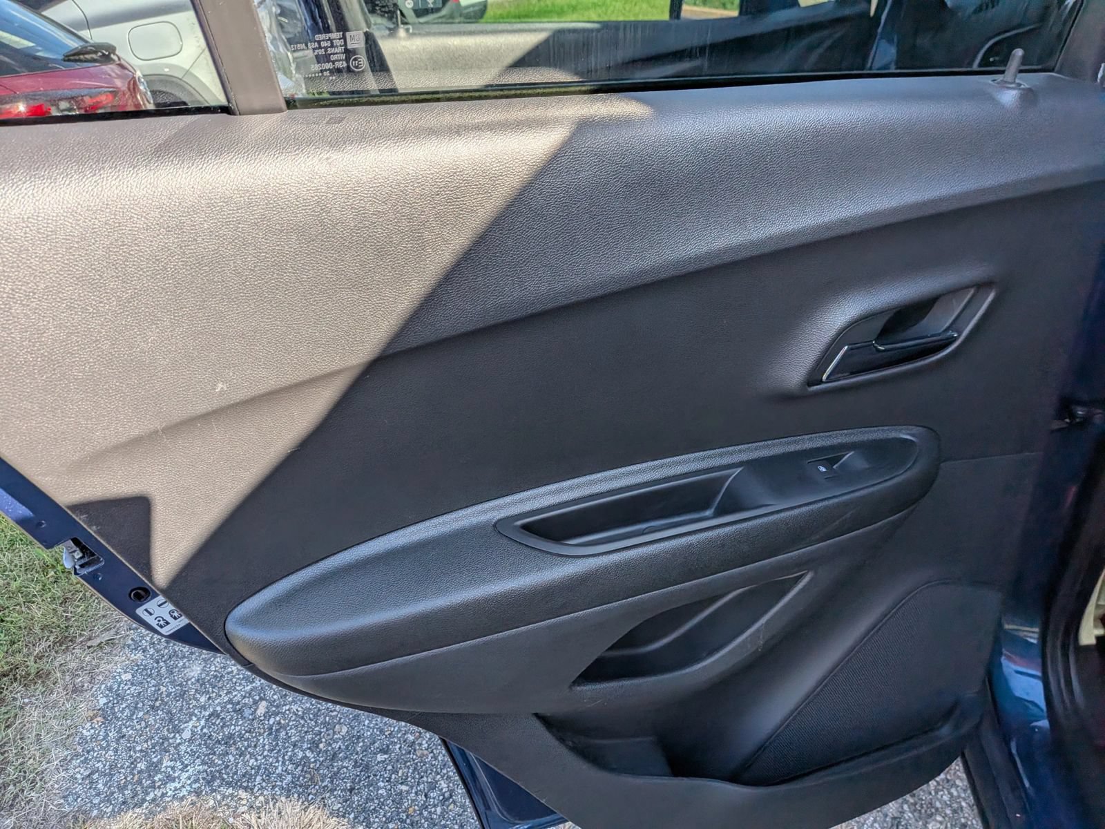 Used 2020 Chevrolet Trax LT FWD image 23