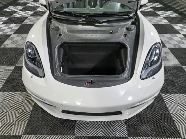 Used 2023 Porsche 718 Boxster RWD image 31