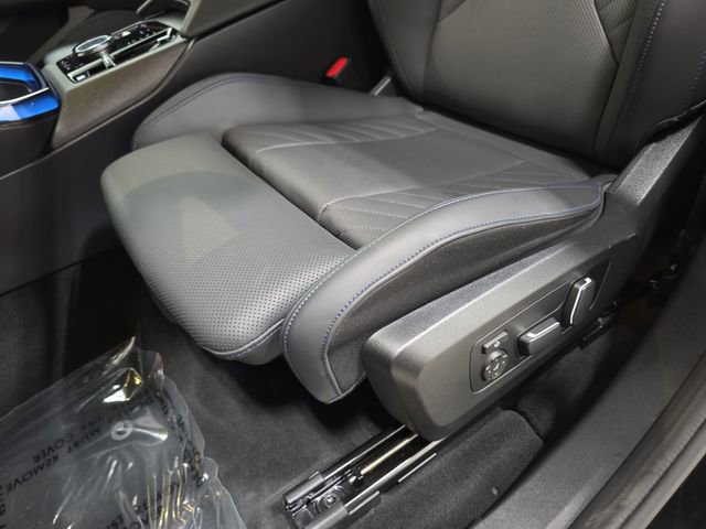 Certified 2025 BMW X3 xDrive30i w/ Premium Package image 22