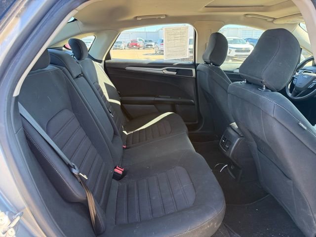 Used 2020 Ford Fusion SE image 21