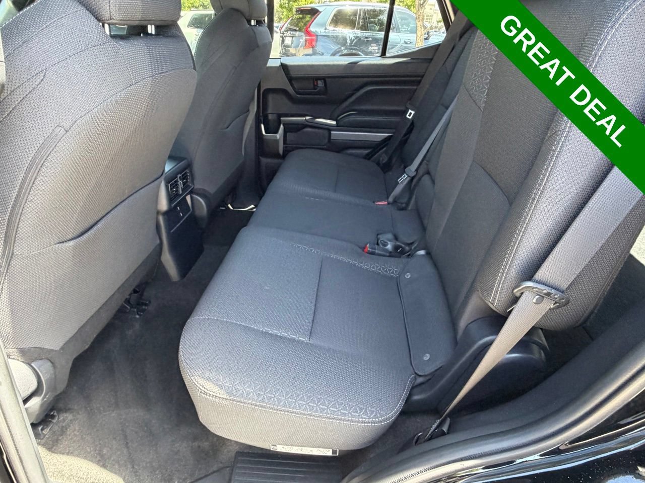 Used 2025 Toyota 4Runner SR5 AWD/4WD image 32