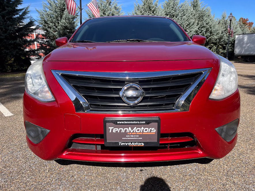 Used 2015 Nissan Versa SV FWD image 29