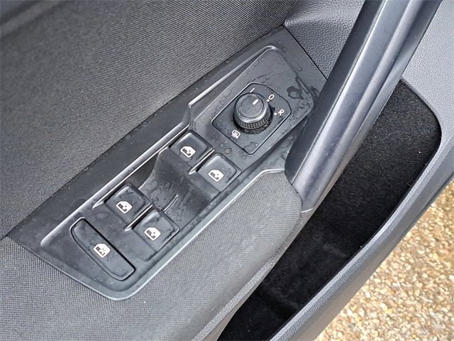 Used 2021 Volkswagen Tiguan S image 19