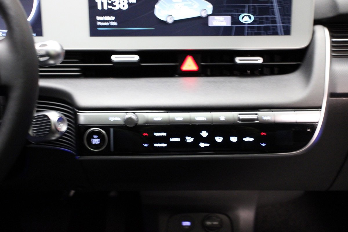 Used 2024 Hyundai Ioniq 5 Limited RWD image 32