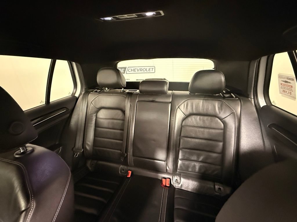Used 2017 Volkswagen Golf R 4-Door AWD/4WD image 45