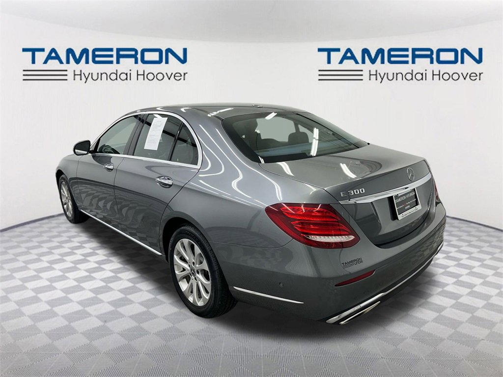 Used 2018 Mercedes-Benz E 300 4MATIC image 3