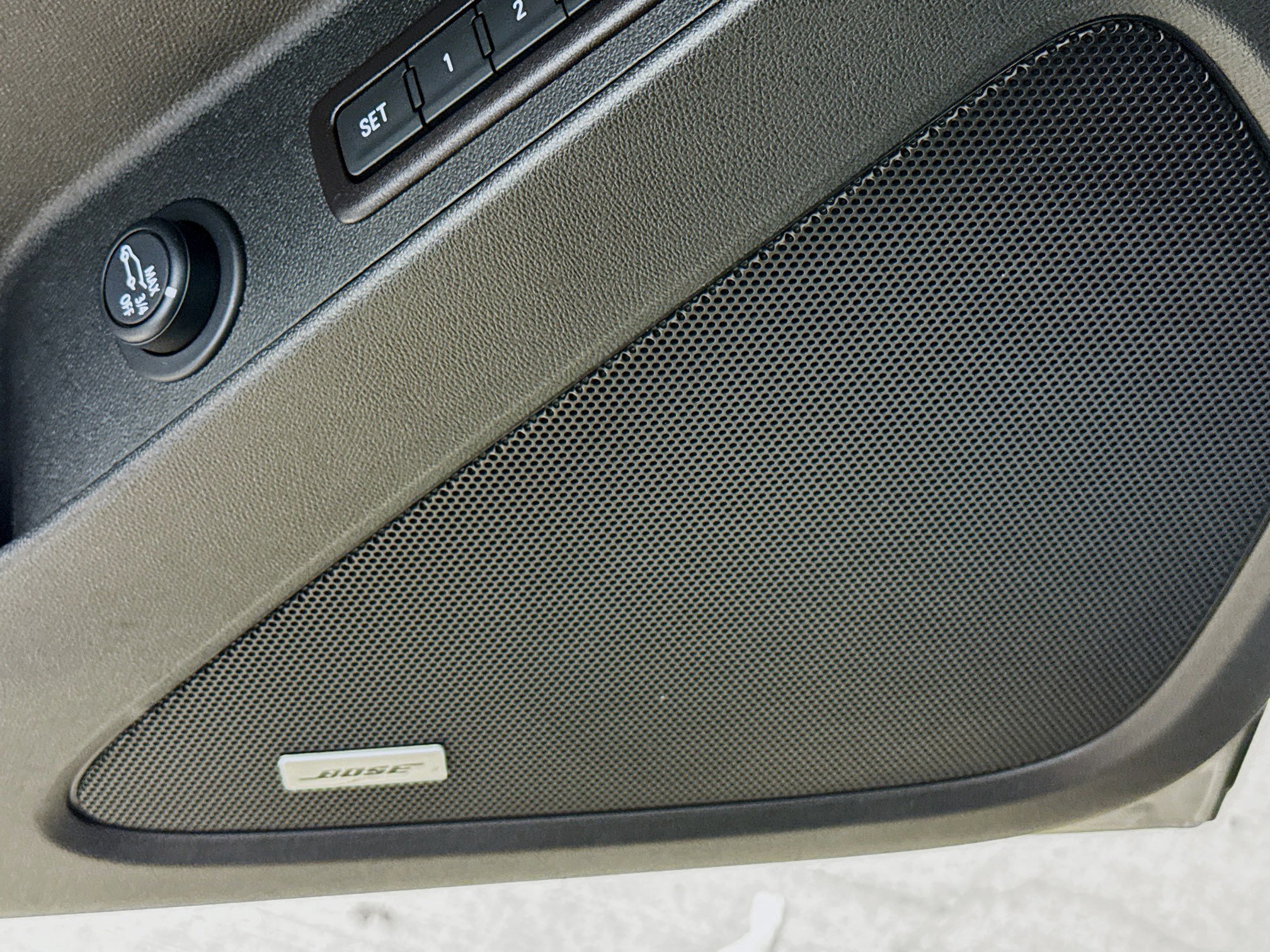 Used 2022 Chevrolet Equinox Premier image 22