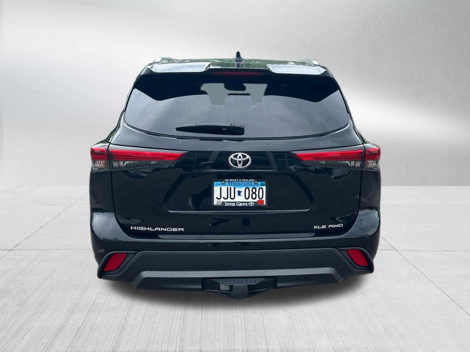 Used 2022 Toyota Highlander XLE AWD/4WD image 5