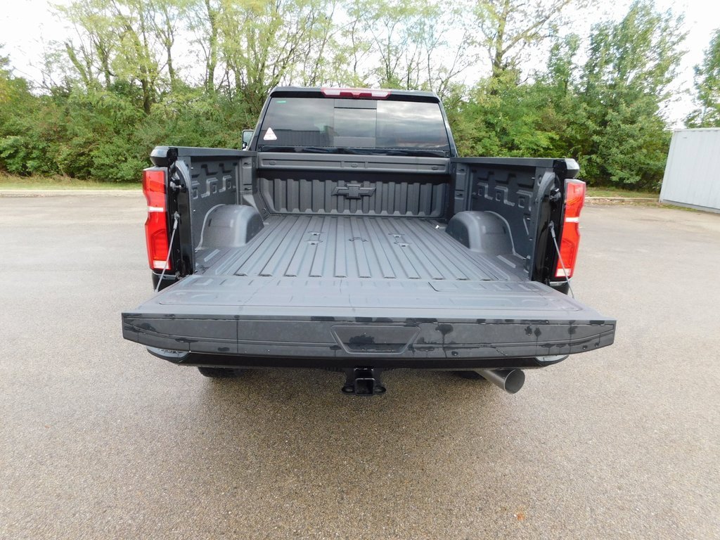 New 2026 Chevrolet Silverado 3500 LT w/ Z71 Chrome Sport Edition image 7