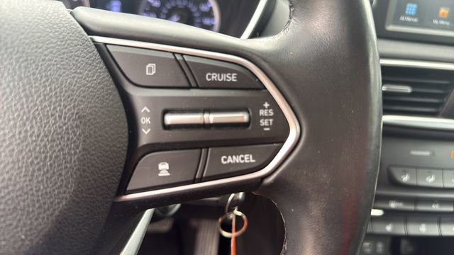 Used 2020 Hyundai Santa Fe SE image 17