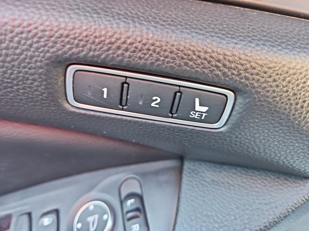 Used 2018 Honda Accord EX-L image 17