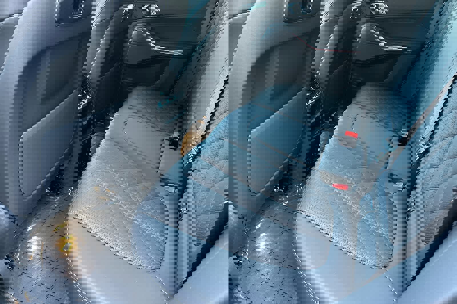 Used 2025 BMW X5 xDrive50e w/ Premium Package image 4