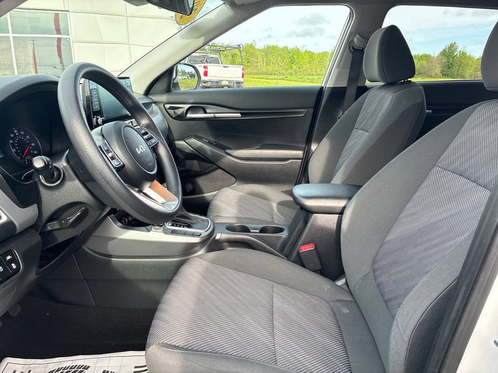 Used 2023 Kia Seltos LX AWD/4WD image 10