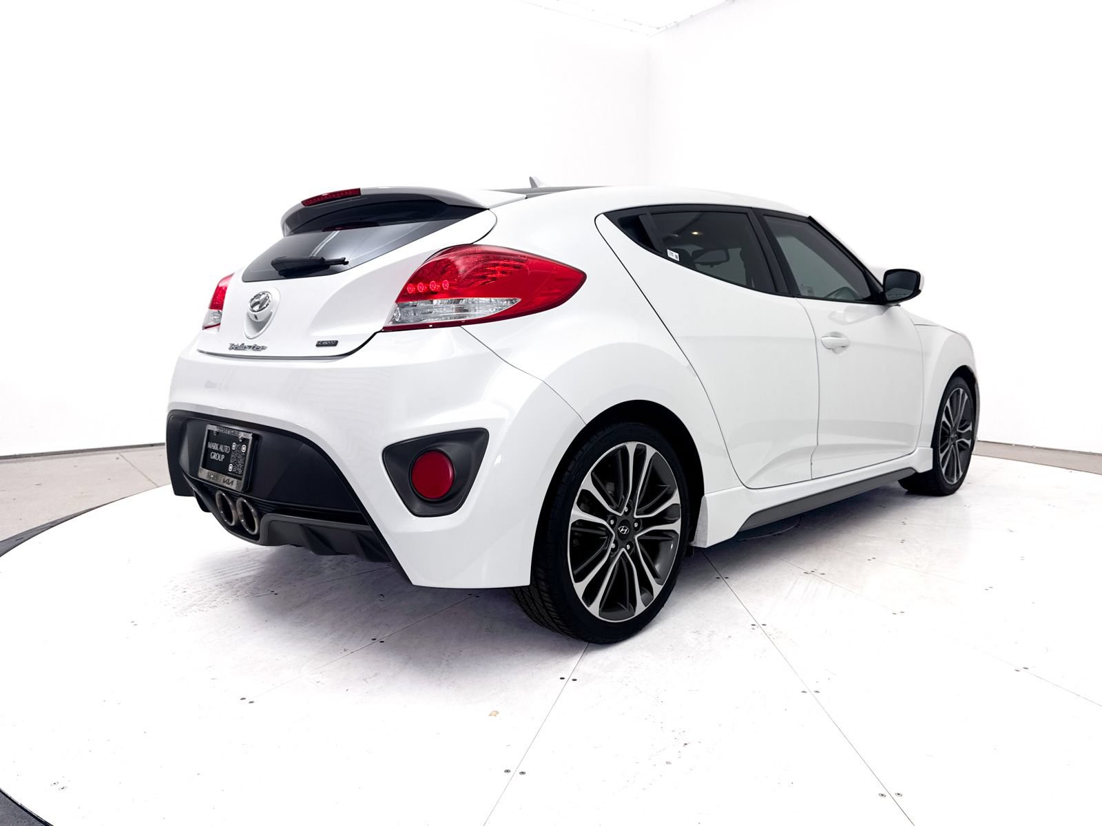 Used 2016 Hyundai Veloster Turbo R-Spec FWD image 16