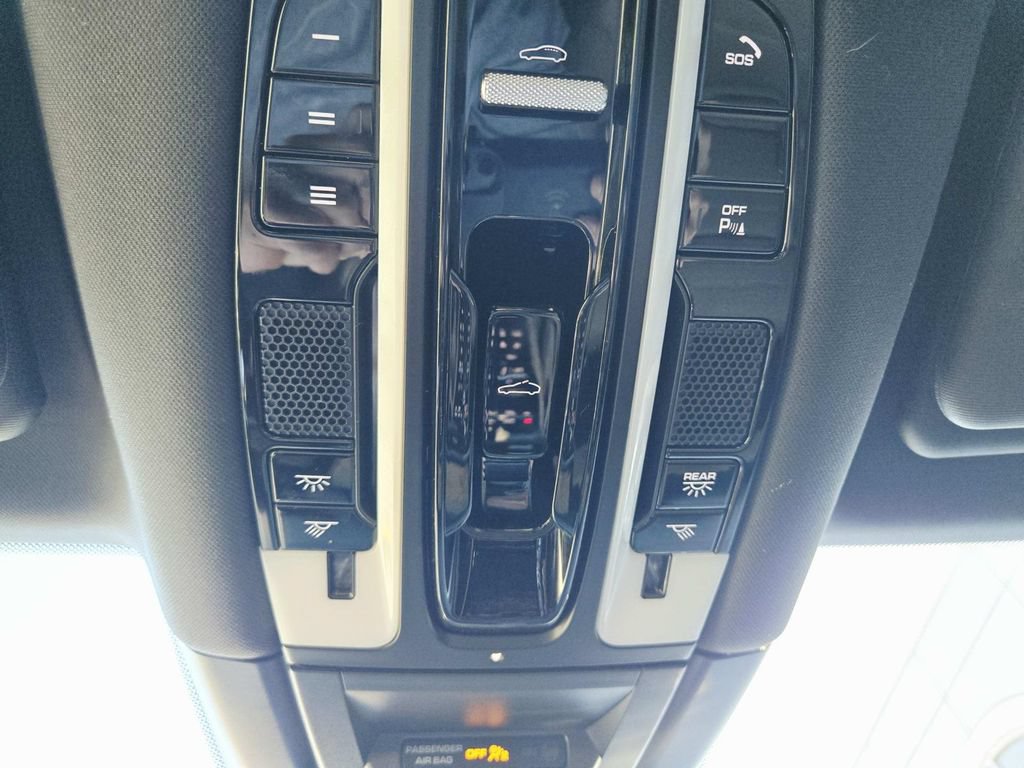 Used 2019 Porsche Cayenne AWD/4WD image 31
