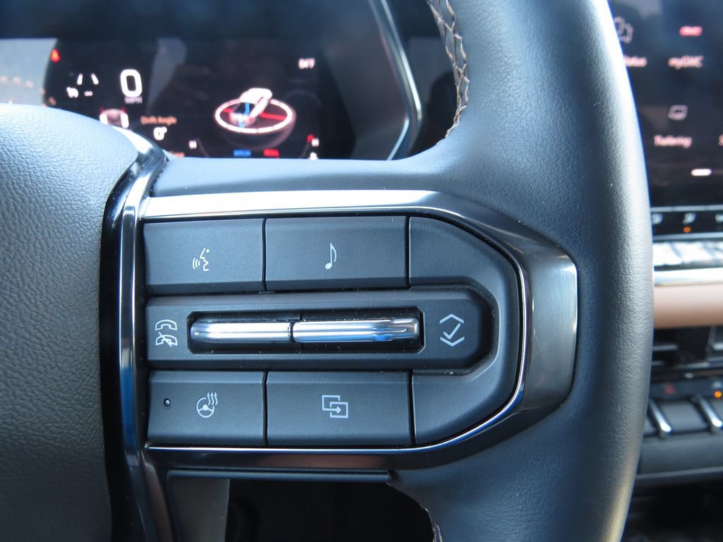Certified 2026 GMC Canyon AT4 w/ AT4 Premium Package AWD/4WD image 19