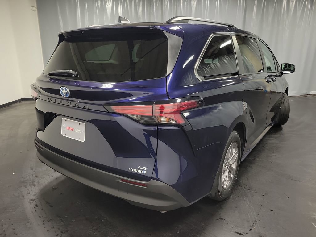 Used 2022 Toyota Sienna LE image 8