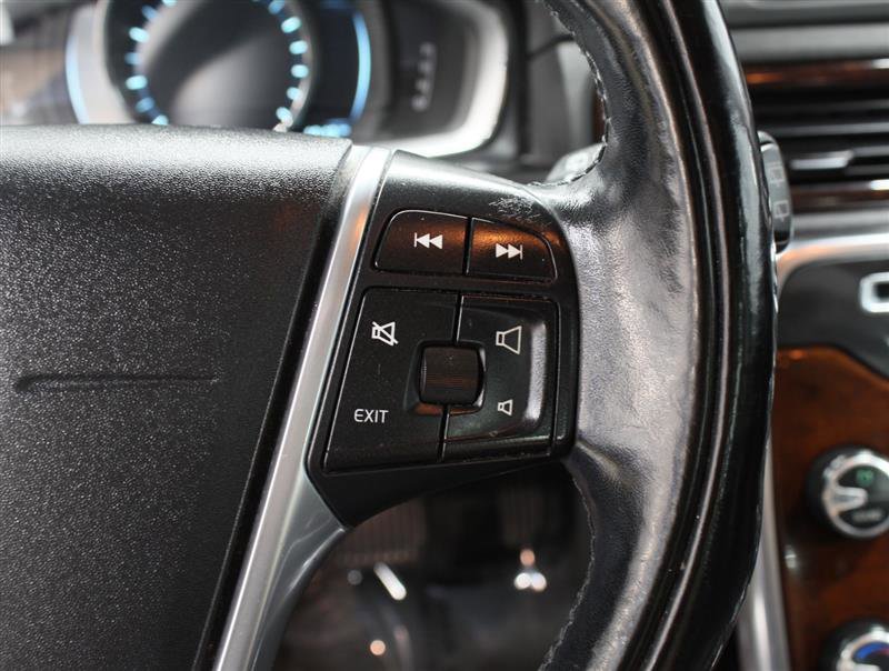 Used 2014 Volvo XC70 T6 w/ Climate Package image 13