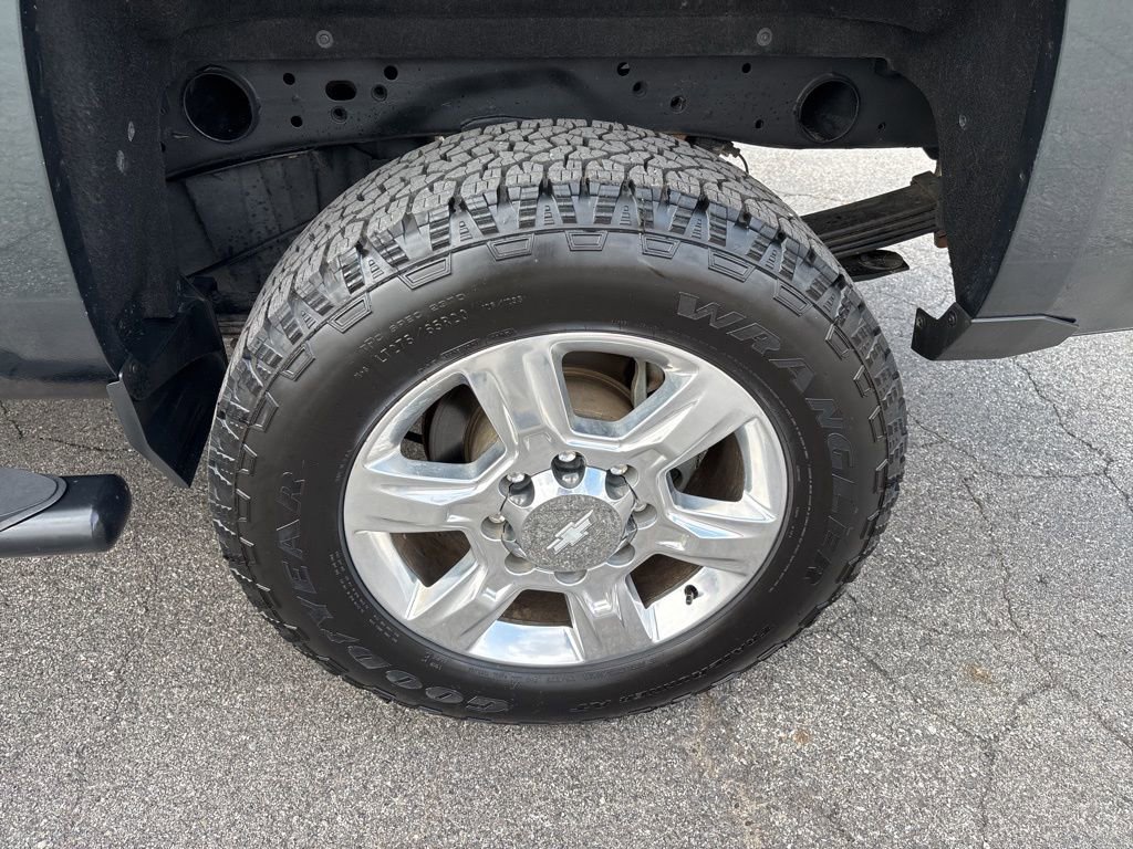 Used 2019 Chevrolet Silverado 2500 LTZ w/ Duramax Plus Package AWD/4WD image 11