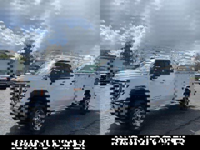 New 2025 GMC Sierra 2500 Pro w/ Convenience Package