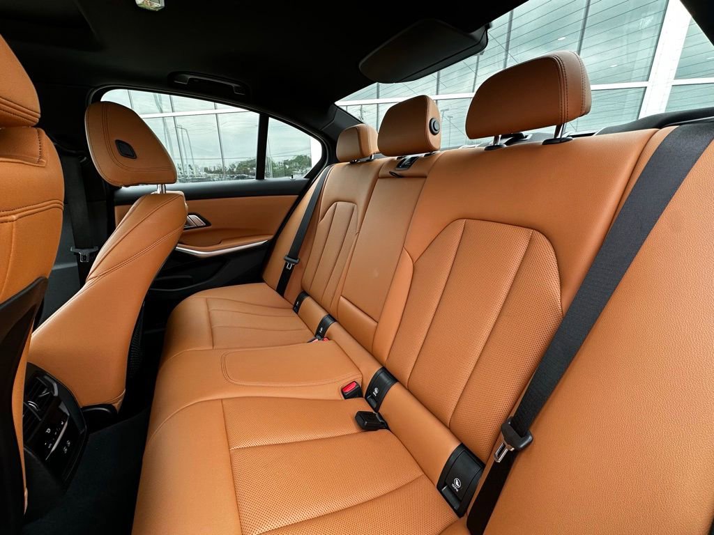 Used 2022 BMW 330i Sedan w/ Premium Package 2 image 26