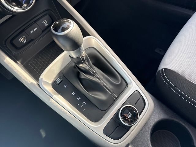 Certified 2023 Hyundai Venue SEL image 31