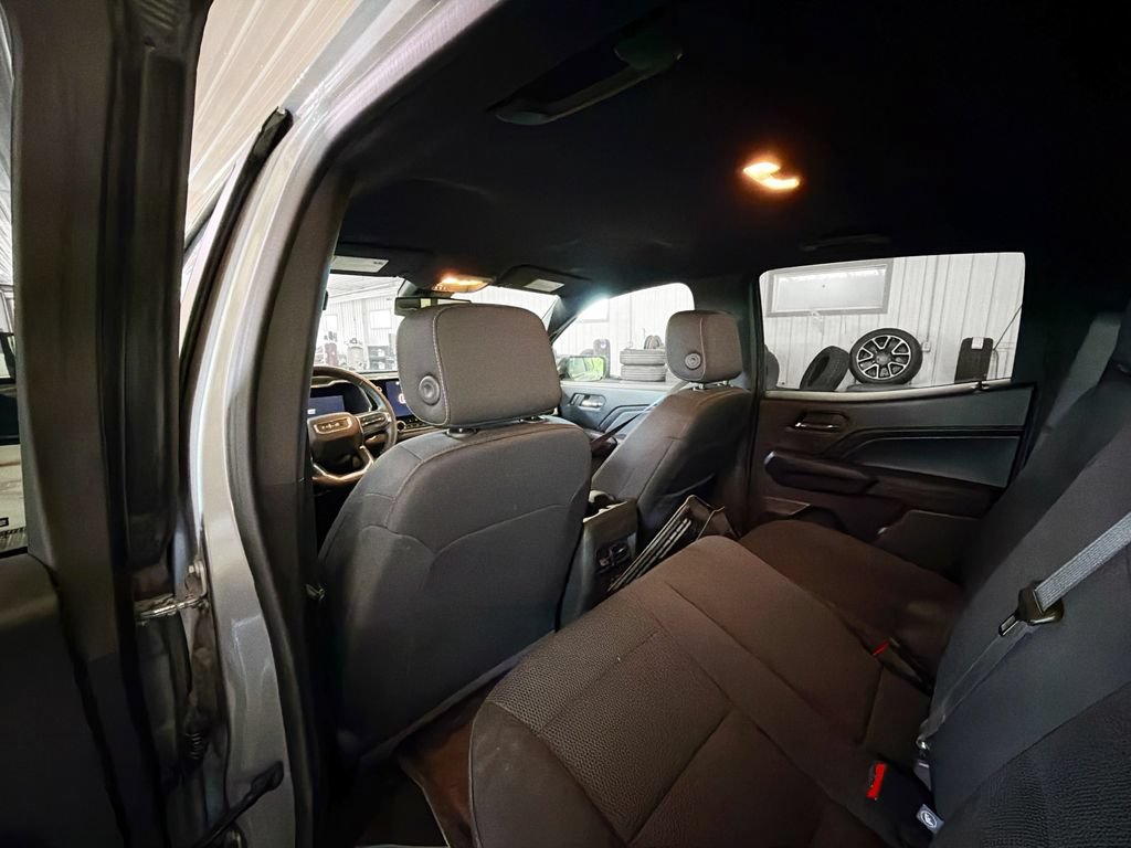 Used 2024 GMC Canyon Elevation w/ Convenience Package AWD/4WD image 9