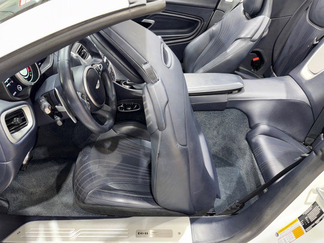 Used 2019 Aston Martin DB11 Volante image 62