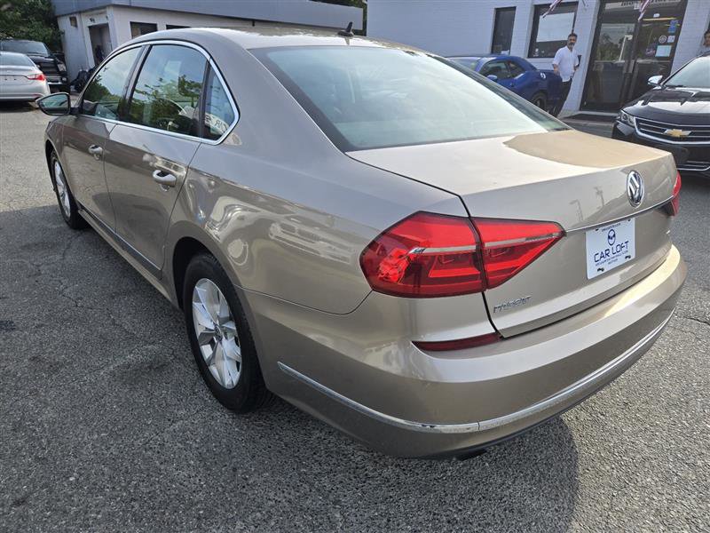 Used 2016 Volkswagen Passat 1.8T S image 8