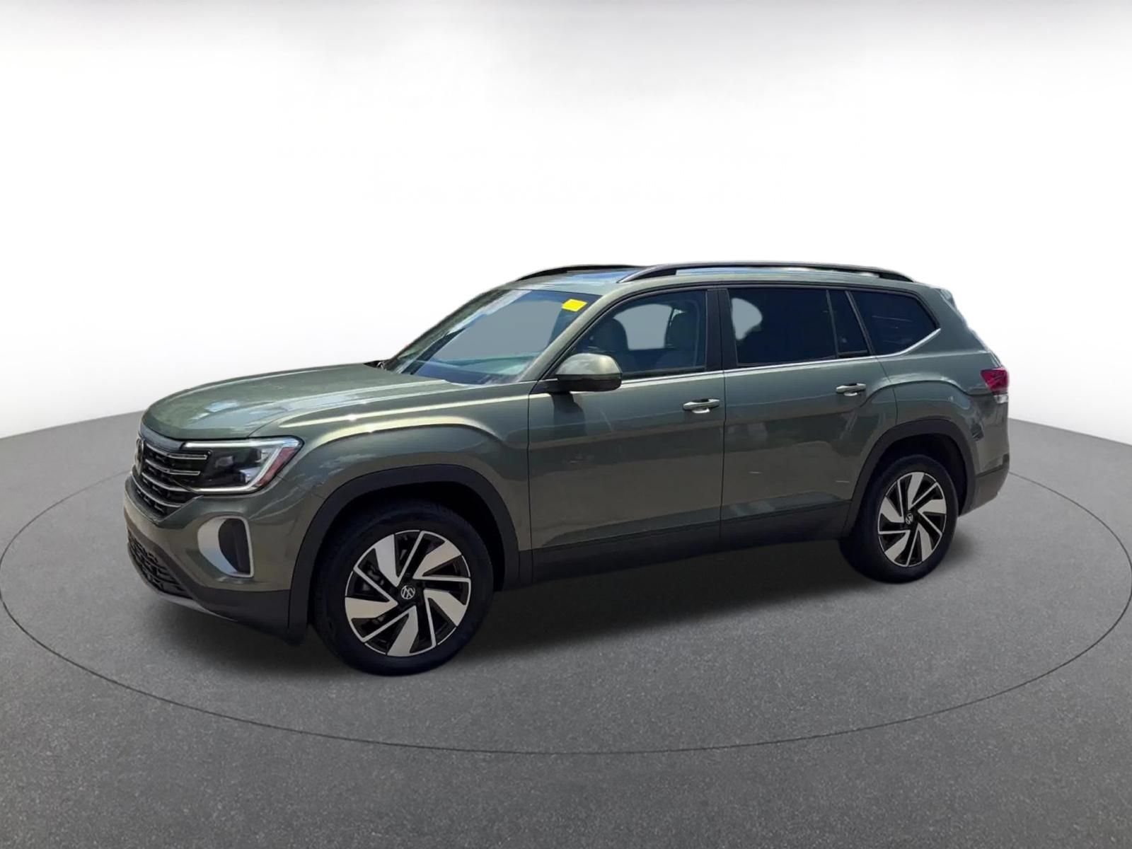 Used 2026 Volkswagen Atlas SE FWD image 6