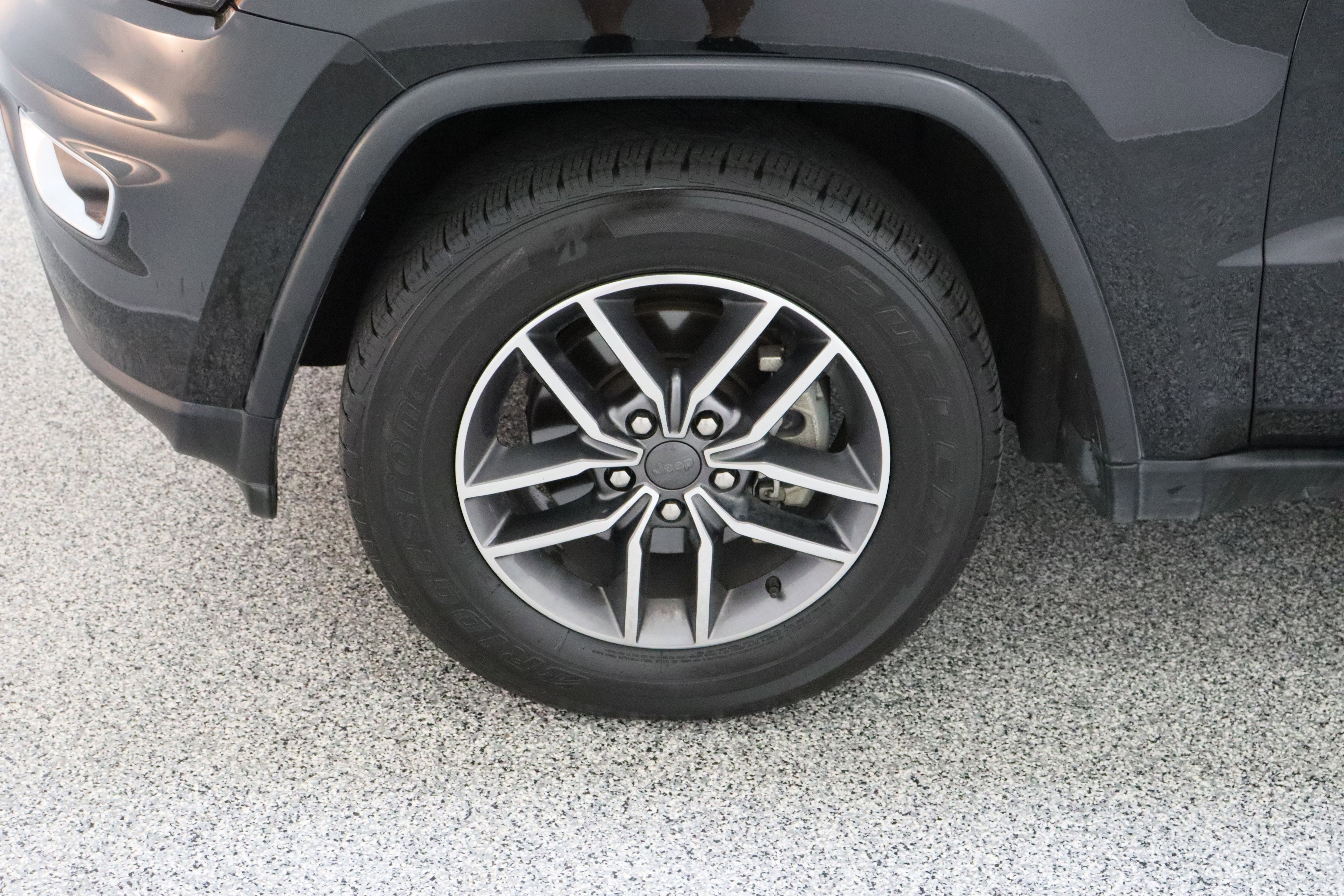 Used 2020 Jeep Grand Cherokee Limited image 11