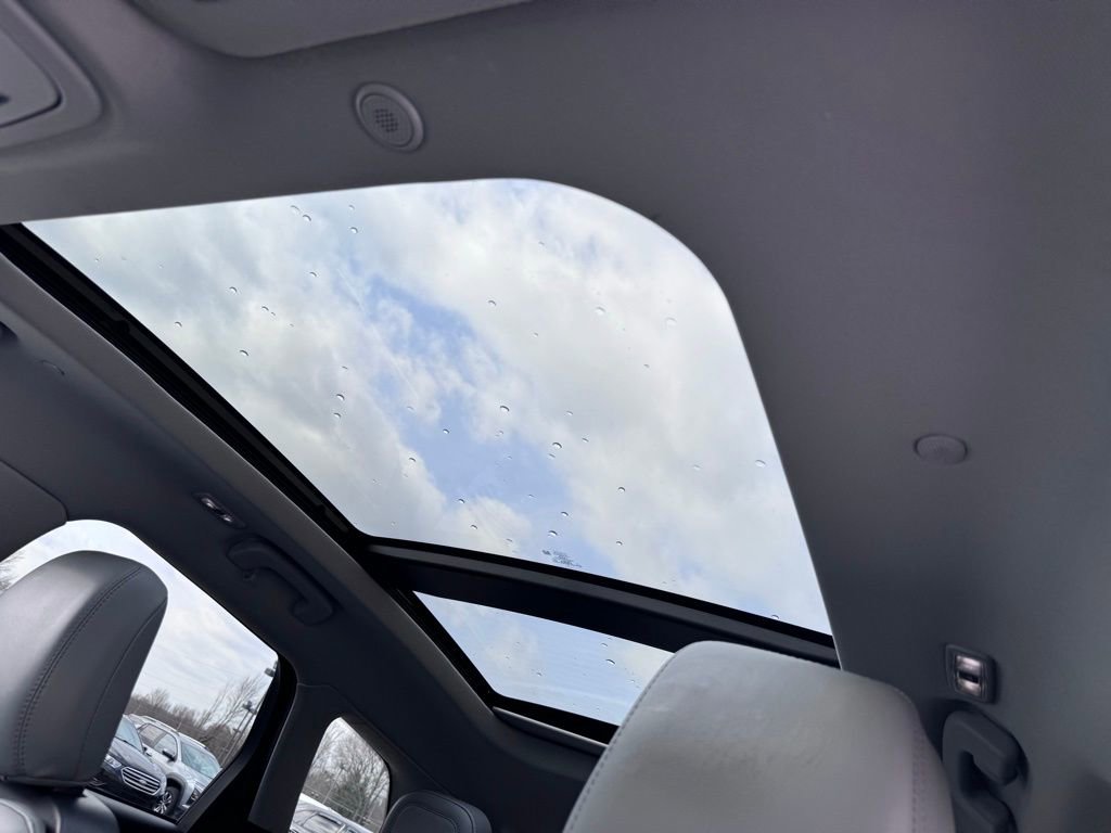 Used 2022 Lincoln Corsair AWD w/ Premium Package image 16