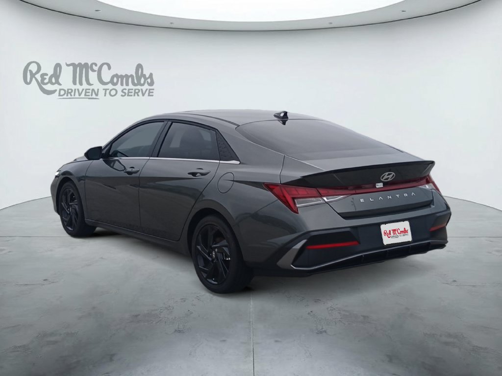 New 2026 Hyundai Elantra SEL Sport FWD image 3