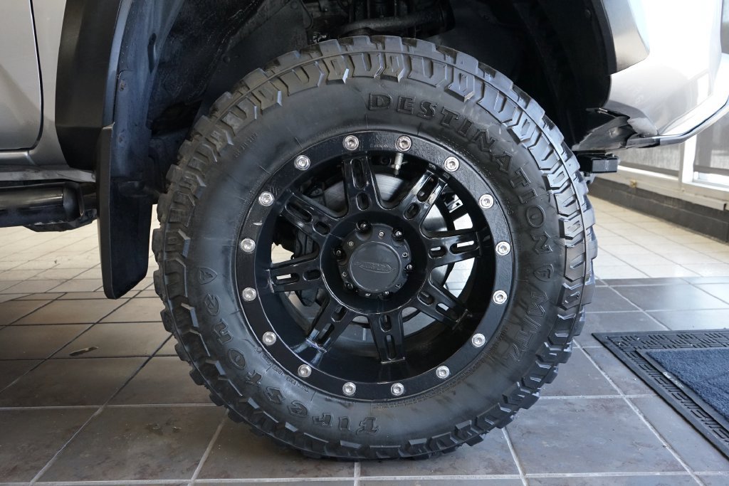 Used 2018 Toyota Tacoma TRD Off-Road w/ Technology Package AWD/4WD image 52