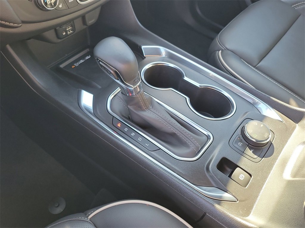 Used 2023 Chevrolet Traverse Premier w/ Redline Edition image 16