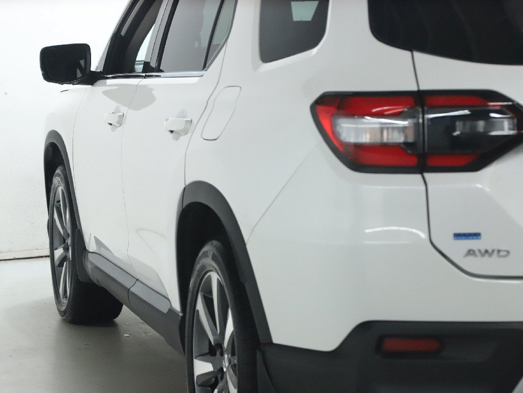 Used 2024 Honda Pilot Elite image 43