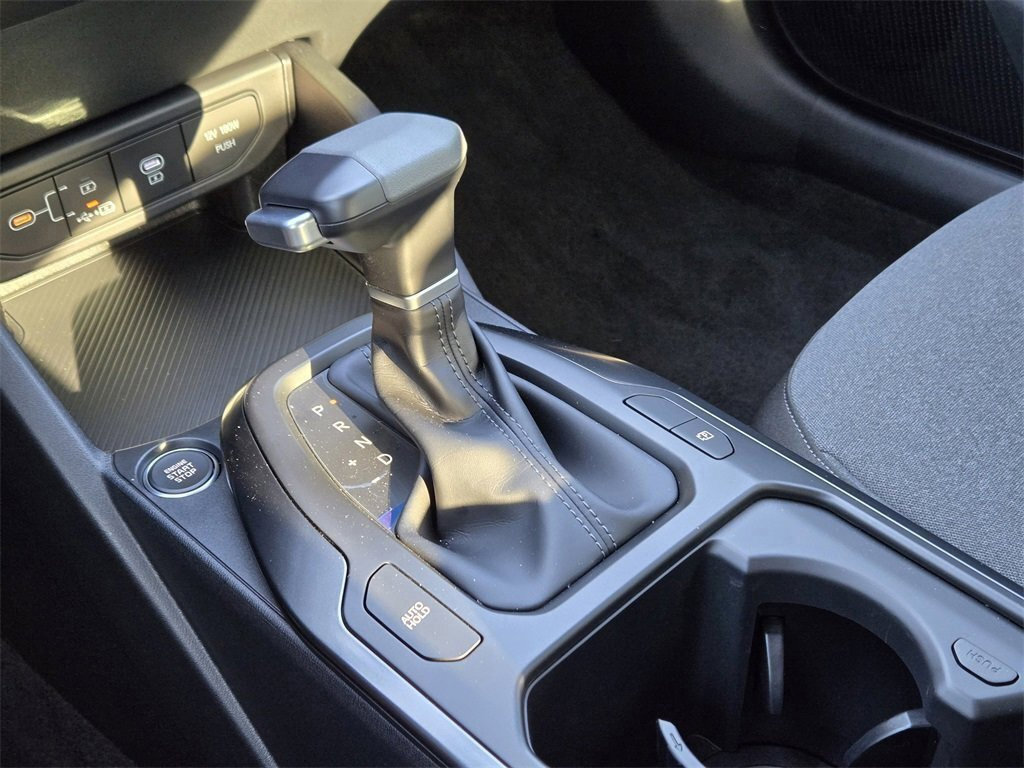 New 2025 Kia K4 LXS image 15