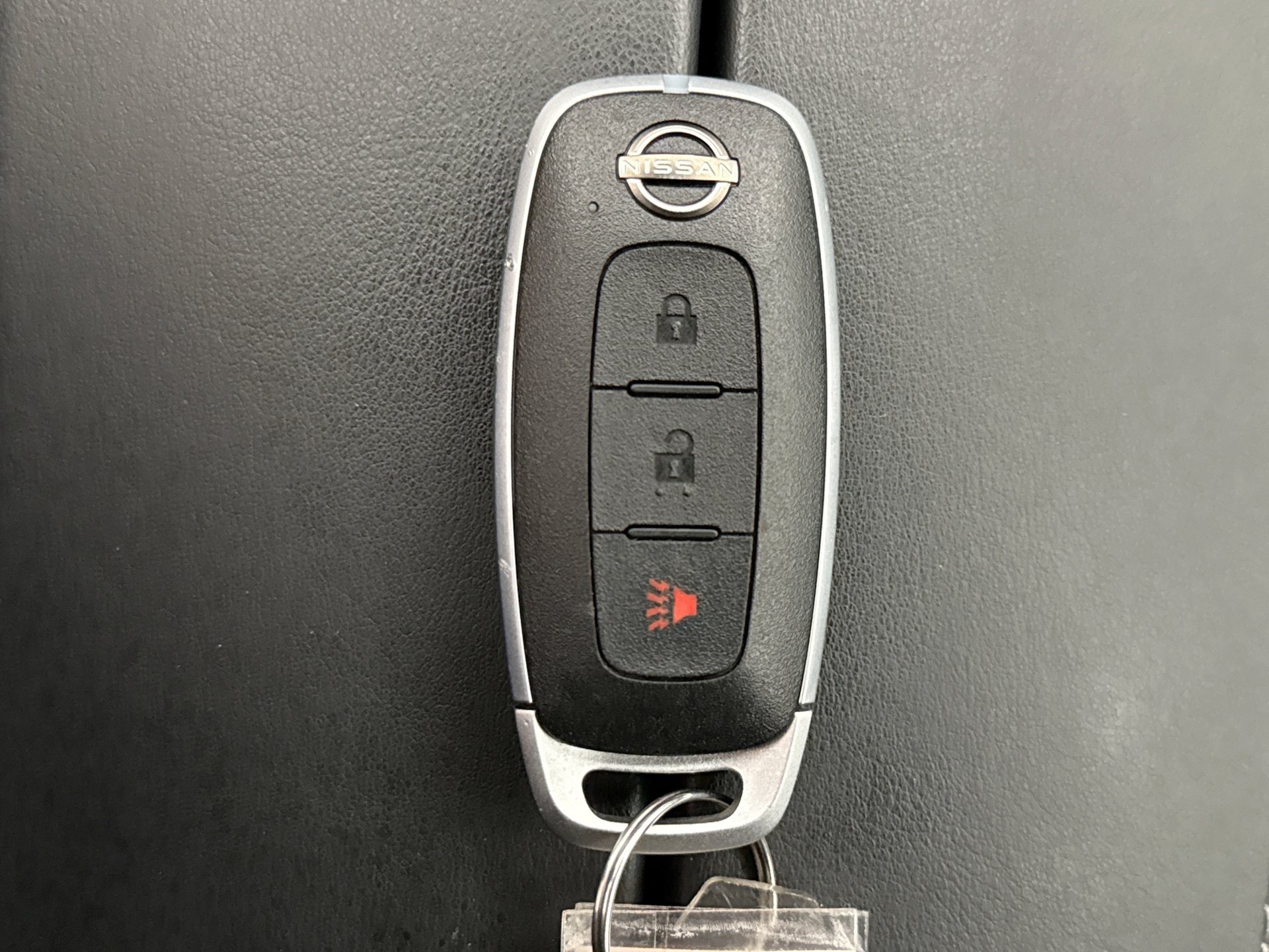 Used 2023 Nissan Rogue S AWD/4WD image 21