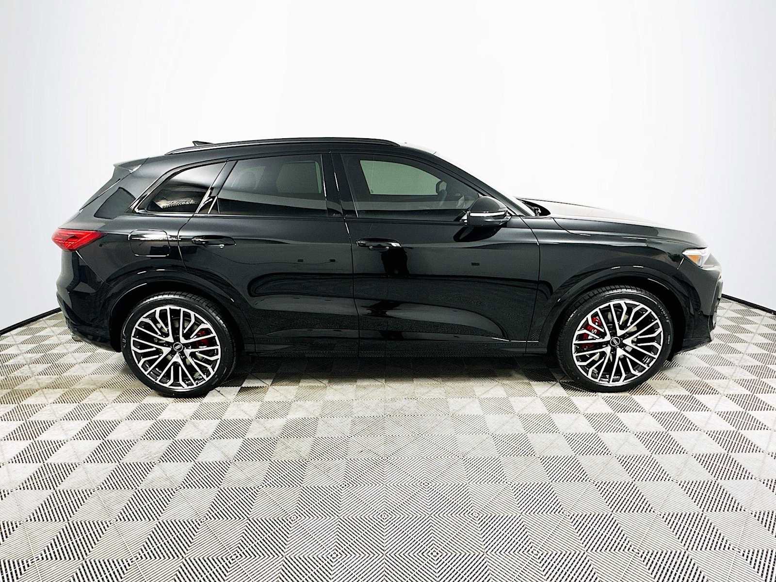 New 2026 Audi SQ5 Premium Plus AWD/4WD image 8