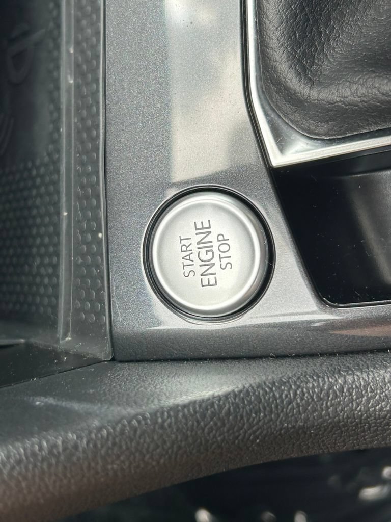 Used 2024 Volkswagen Tiguan SE R-Line FWD image 28