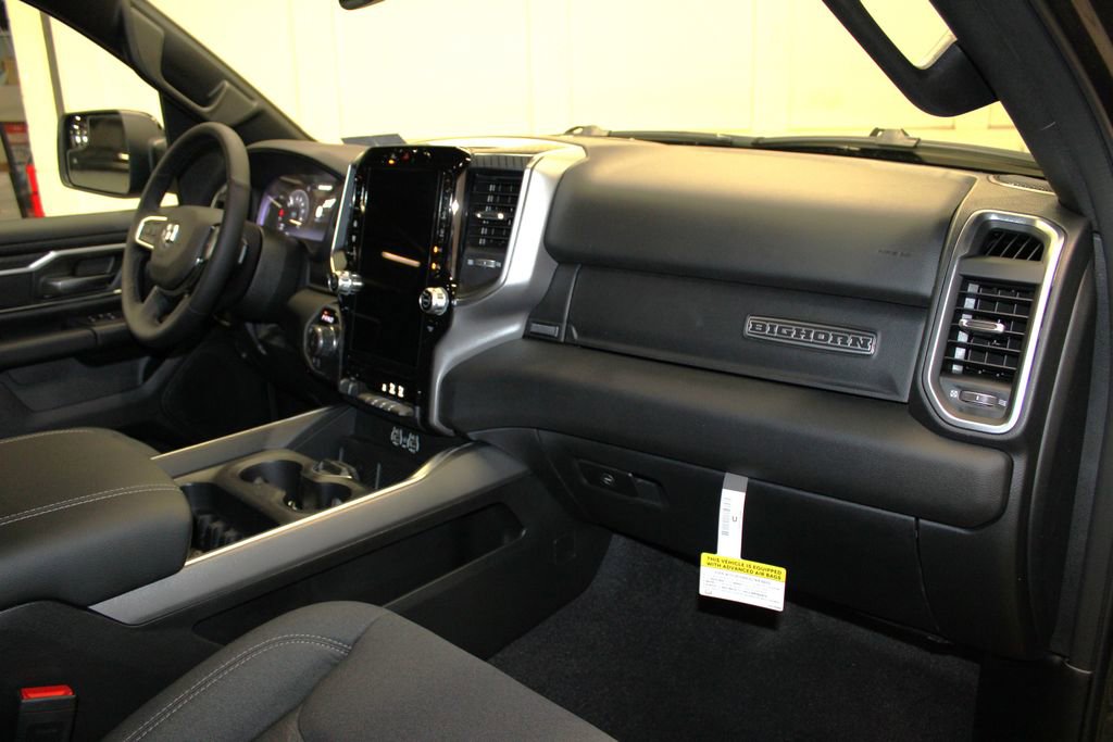 New 2026 RAM 1500 4x4 Crew Cab image 27