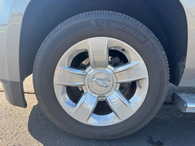Used 2017 Chevrolet Tahoe LT w/ LT Signature Package image 9