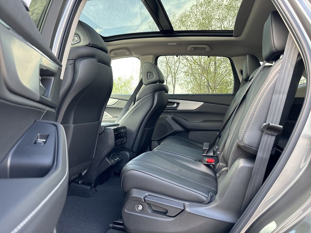 Used 2024 Acura MDX SH-AWD w/ Technology Package image 10