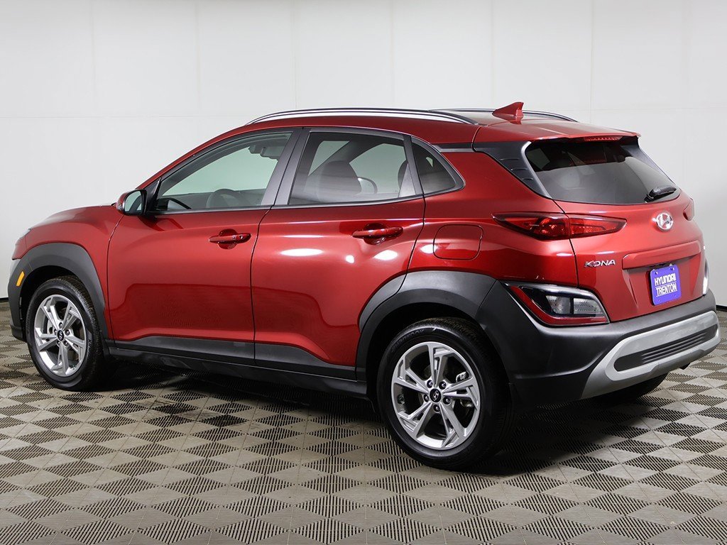 Used 2023 Hyundai Kona SEL image 8