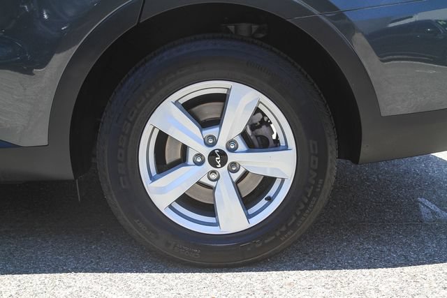 Certified 2024 Kia Sorento LX FWD image 12